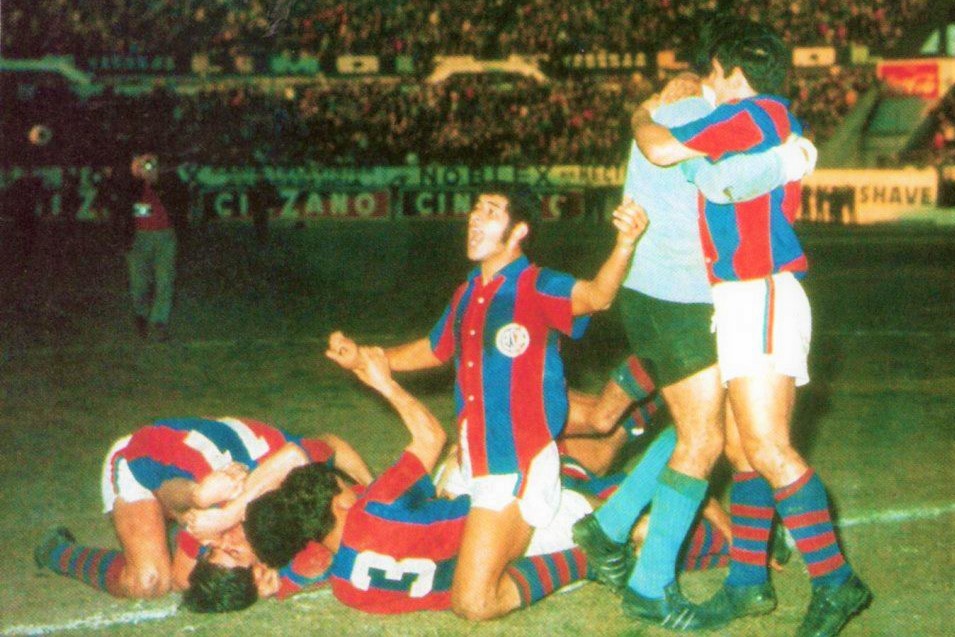MATADORES